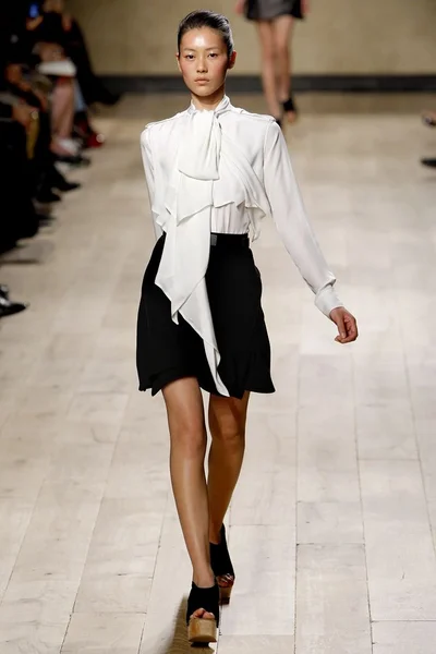 Look 30